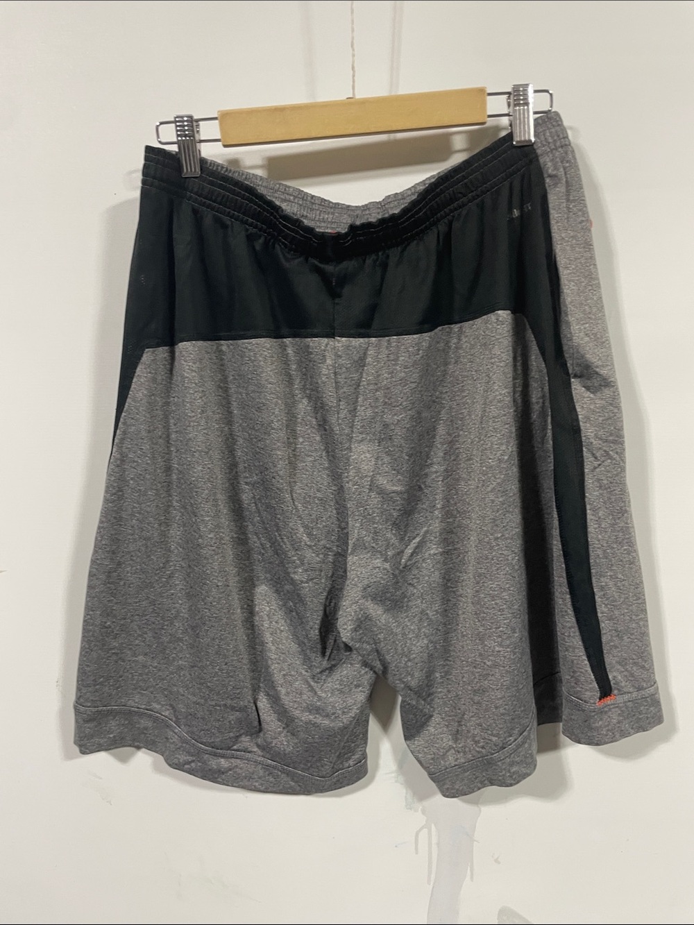 Nike team Gray Athletic Shorts with Orange OS Oregon state Logo - Picture 4 of 4